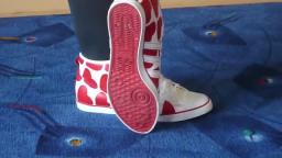 Jana shows her Adidas Nizza Hi white with red hearts