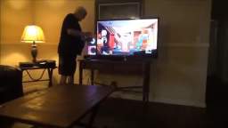 I smash VidBlue's TV