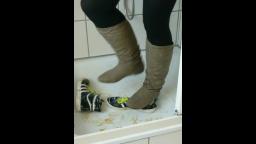 Jana trample on and messy her Adidas Top Ten Hi shiny black white with boots in shower
