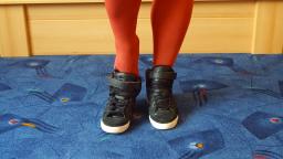 Jana shows her Adidas Extraball Hi inner heel black