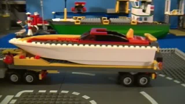 Lego 4643 ‧ Power Boat Transporter - City, Harbor Review Lego 4643 ‧ Power Boat Transporter - City, Harbor Review