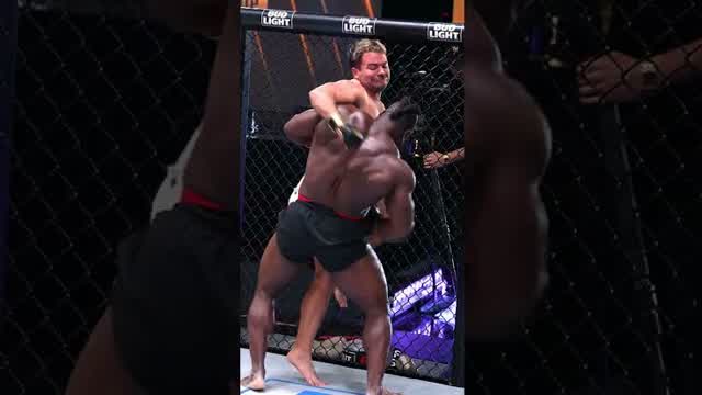 the-action-has-started-to-heat-up-inside-the-smartcage-between-frankielapenna-and-ndo-champ84-flashs