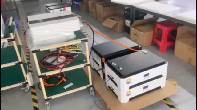 Connection test of solar energy storage lithium battery and hybrid inverter