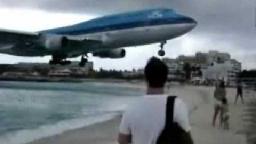 Airplane flying over beach to Airport!!!MUST SEE