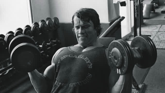 me lifting weights + face reveal