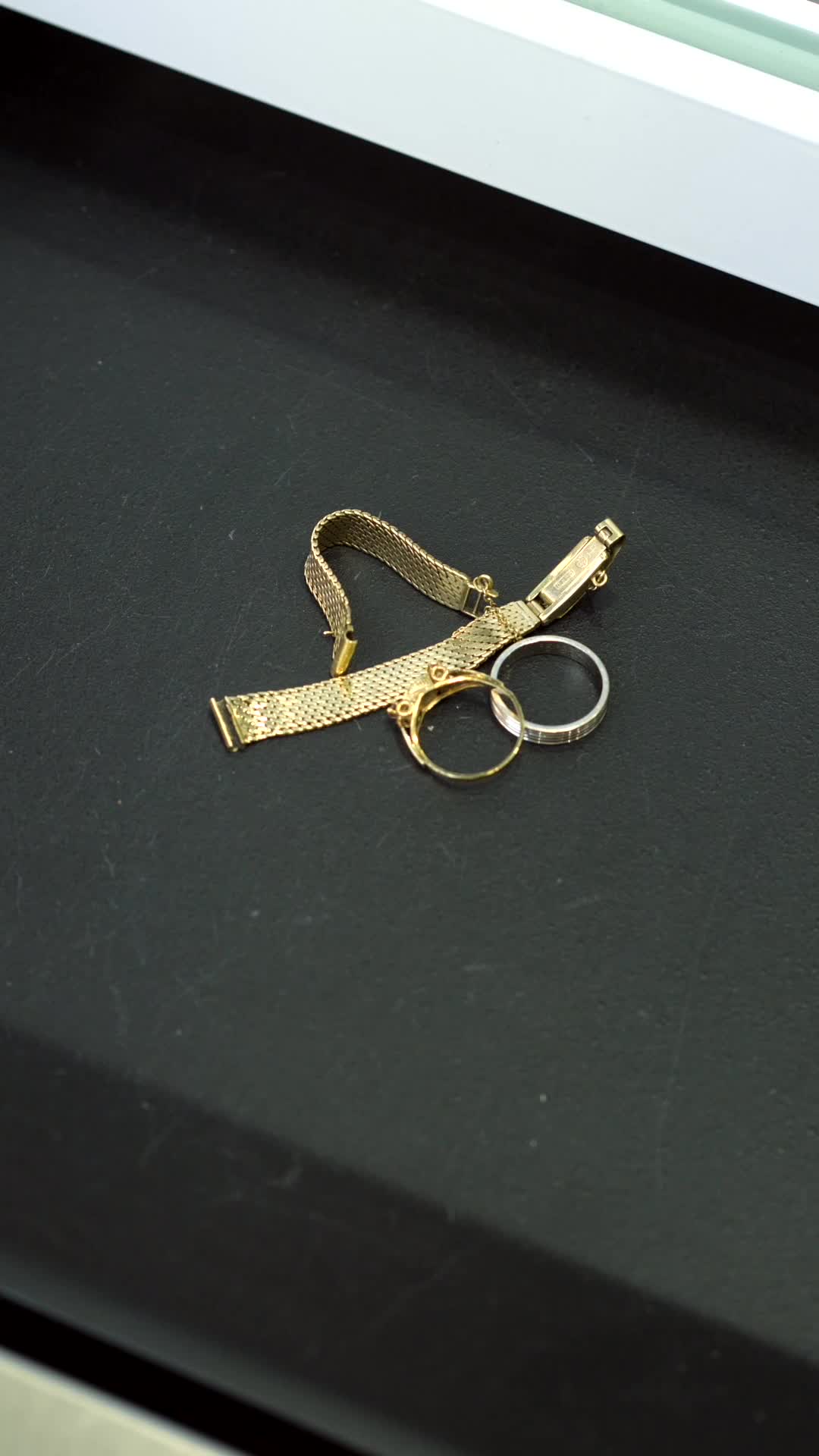 Goldankauf und Altgold in Anlagegold umwandeln – Juwelier & Leihhaus Berlin zeigt, wie’s geht