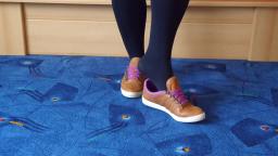 Jana shows her Adidas Top Ten low brown and lilac