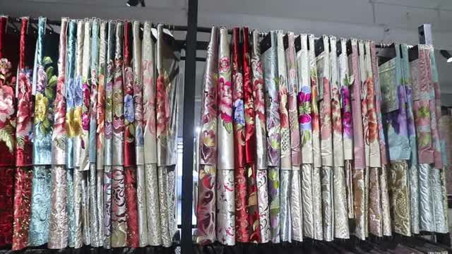 Manufacturer Design Embroidered Velvet Fabric for Upholstery