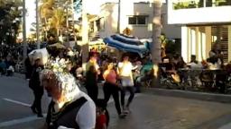 Carnaval de Mazatlán | 2019 | Personas esperando el desfile