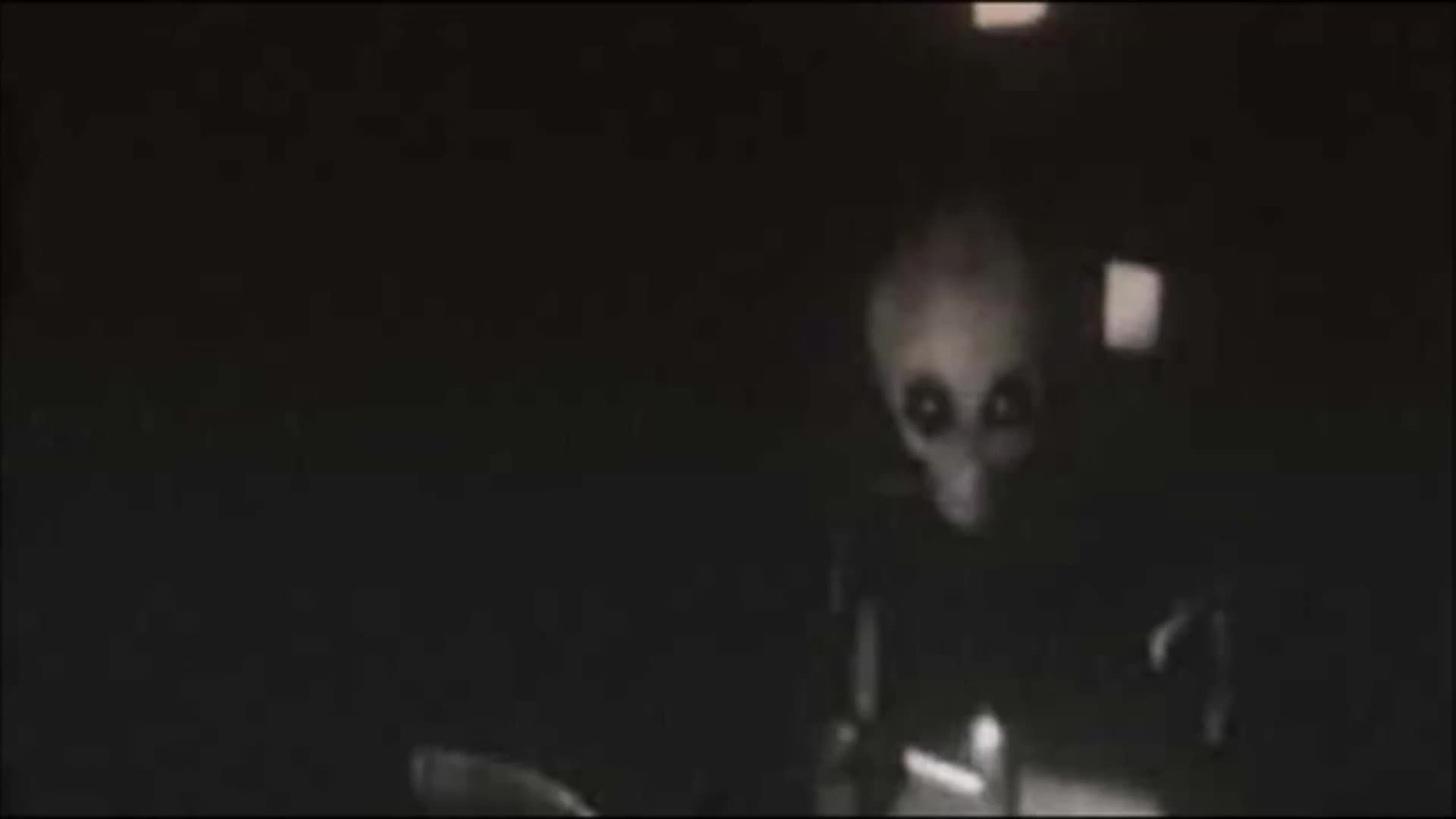 Entrevista Al Extraterrestre 3/2