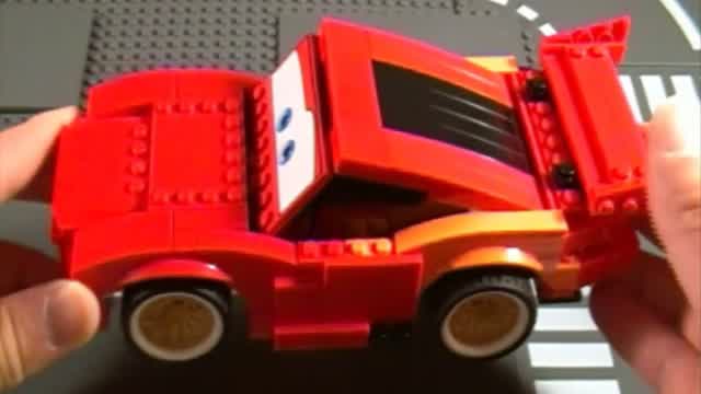 Lego 8484 Ulitmate Build Lightning McQueen: Cars 2 Review