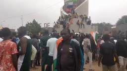 In the capital of Niger, hundreds of residents gathered at the National Assembly of the country, exp
