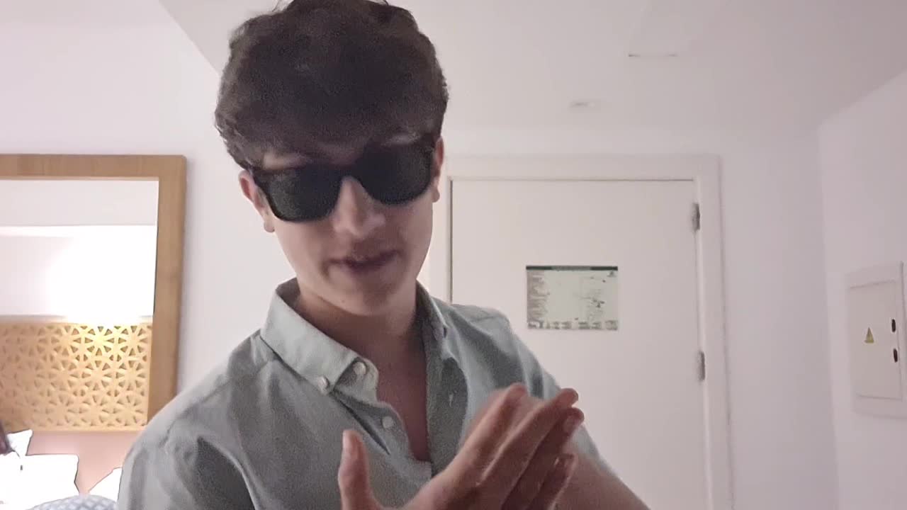 PEOPLE ARE DATING AI