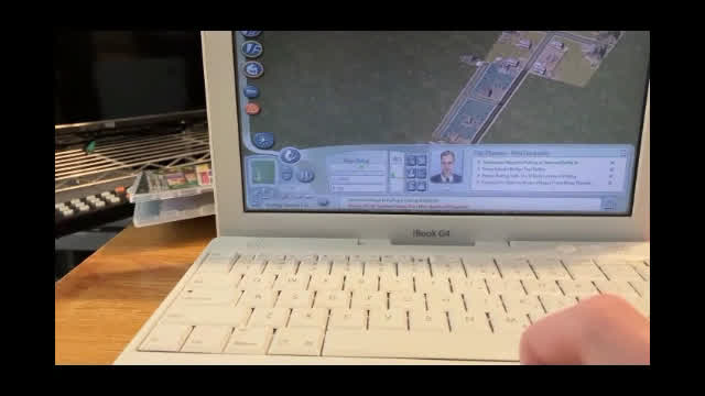 Playing SimCity 4 on the iBook G4
