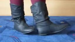 Jana shows her winter booties Jumex black with lacing back