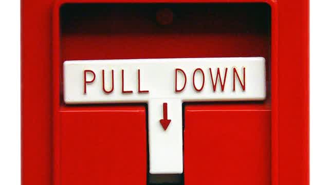 Dumb bitch pulls fire alarm and breaks two windows Dumb bitch pulls fire alarm and breaks two windows