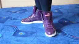 Jana shows her Puma Ikaz Glam High Tops shiny lilac