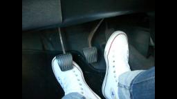 Jana make a pedal pumping session with her white converse chucks hi and blue skinny jeans