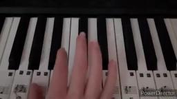 Elizabeth Warrens Easy Keyboard Tutorials - Living On Video