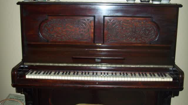 1889 Piano Tuned up and played!  Not mine from Twitter!