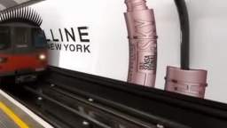 Maybelline turned London public transport into real girls who tint their eyelashes at every stop