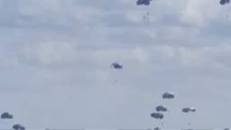 This is how the residents of the Gaza Strip live now - the Americans drop humanitarian aid on the ru
