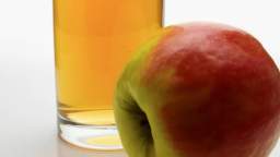 Benefits of drinking apple juice