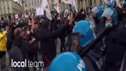 Primo Maggio, scontri a Torino incidenti in piazza Castello tra No Tav e Polizia