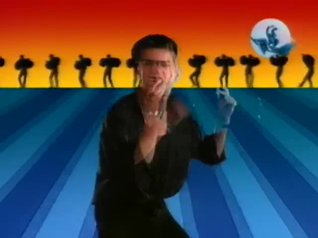 Radio Futura - Veneno En La Piel (Videoclip)(480P)