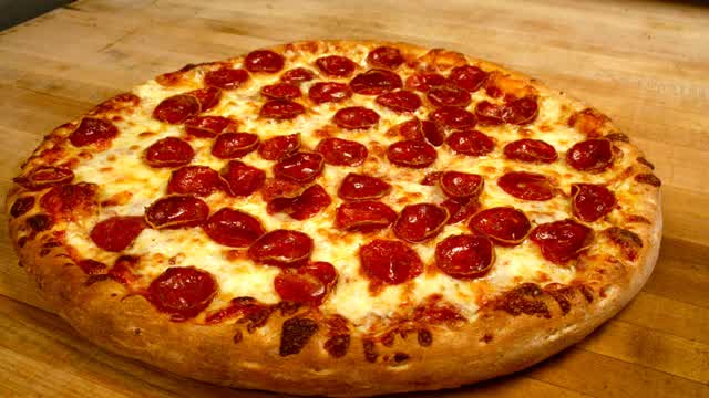 How to Make a Pepperoni Pizza