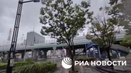 Typhoon Lan evacuates six prefectures in Japan