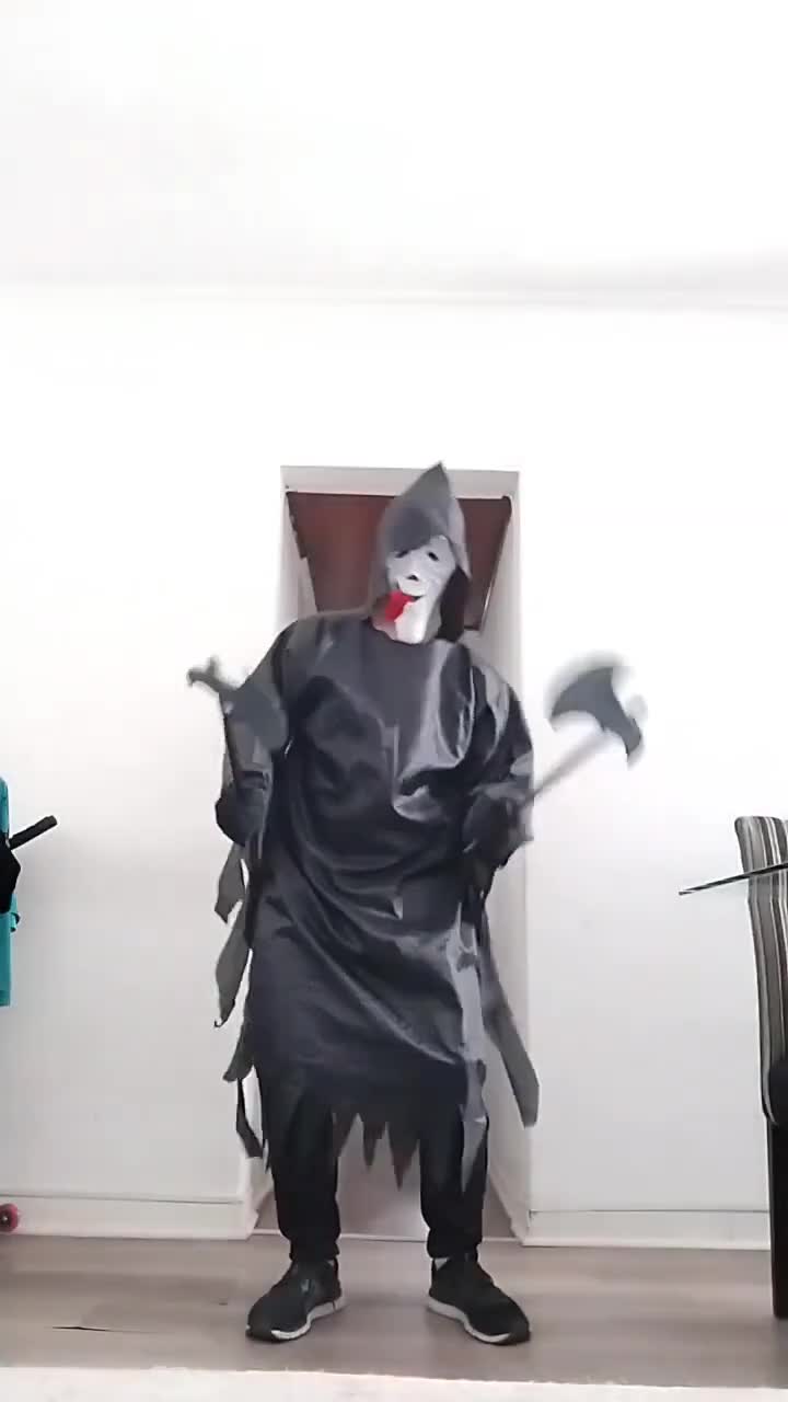 Scary Movie (ghostface) baila el Poucito Scary Movie (ghostface) baila el Poucito