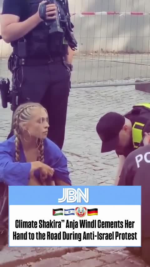 "Climate Shakira” Anja Windl. - "Climate Shakira” Anja Windl. -