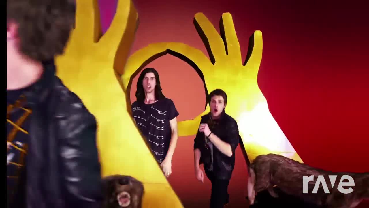 RaveDJ Epicness 1 - My First Kiss x Don't Trust me RaveDJ Epicness 1 - My First Kiss x Don't Trust me