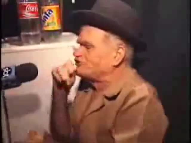 (source) Proficionau Do Sequiço (Com o "down cool"/"dar o cu")