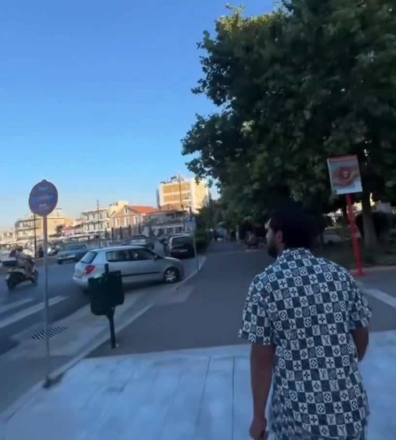 Βραδυνή ξεκούραση στο σπίτι της Χριστινας 👠