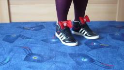 Jana shows her Adidas Top Ten Hi shiny black, shiny white, suede black and red loop