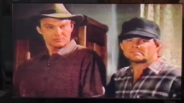 [CamRiP] CBC/CBNT-8 (St. John's, Newfoundland and Labrador) - Short Continuity (November 11, 1988)