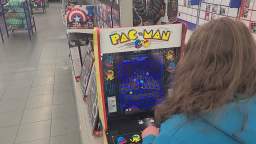 Paezilla Demonstrates Pac-Man at Toys-R-Us