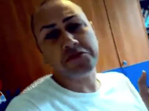 ARIZA  ADAM SİTESİNDE  SEKRETER NİCKİ ABLANIN YORUMUNA TEPKİSİ (tiksinç diye bir şeymi var)