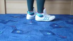 Jana shows her Adidas Top Ten Hi white and blue