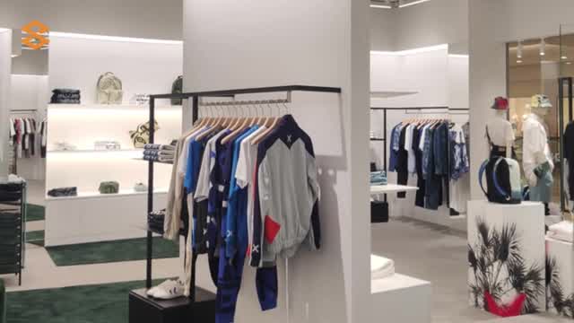 ken10 Clothing display showcase