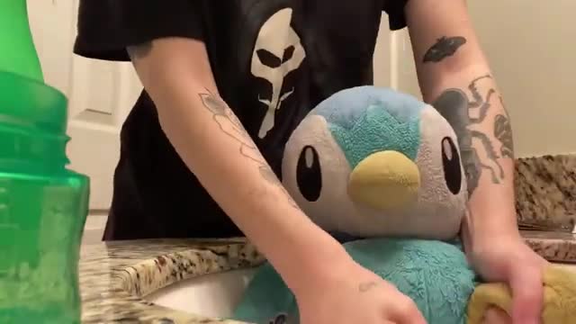 piplup takes a bath(360P)